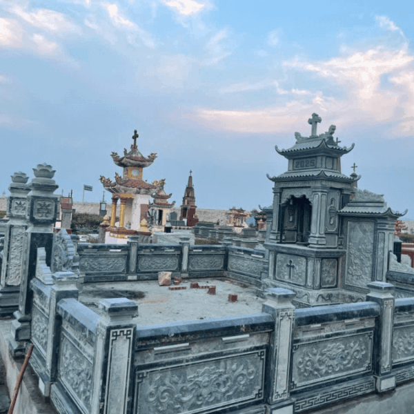 Khuôn viên lăng mộ - Mẫu 16